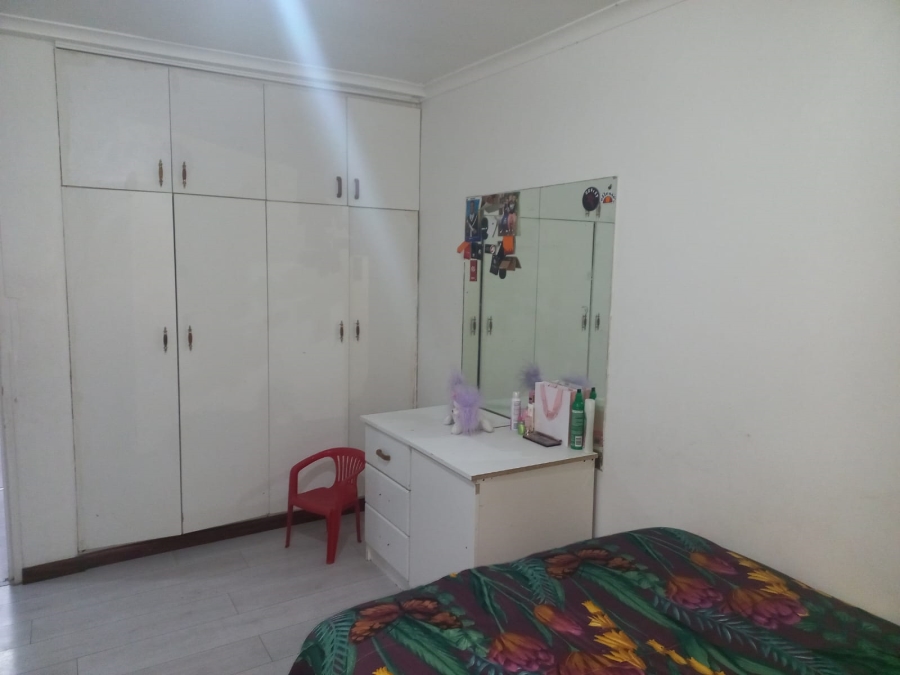 4 Bedroom Property for Sale in Lentegeur Western Cape